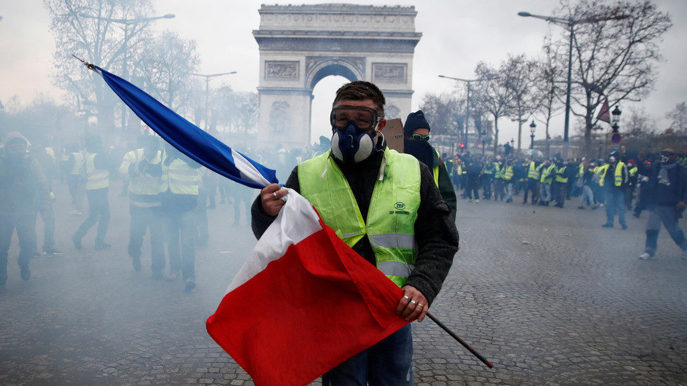Click to enlarge yellow vests france