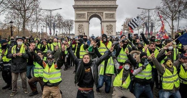 Click to enlarge Yellow Vest Protests