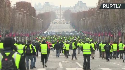 champs elysee protest