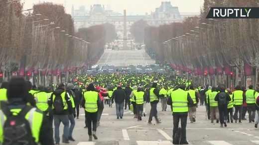 Click to enlarge champs elysee protest