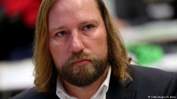 Click to enlarge Green party leader