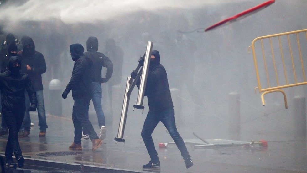 Click to enlarge Brussels protest