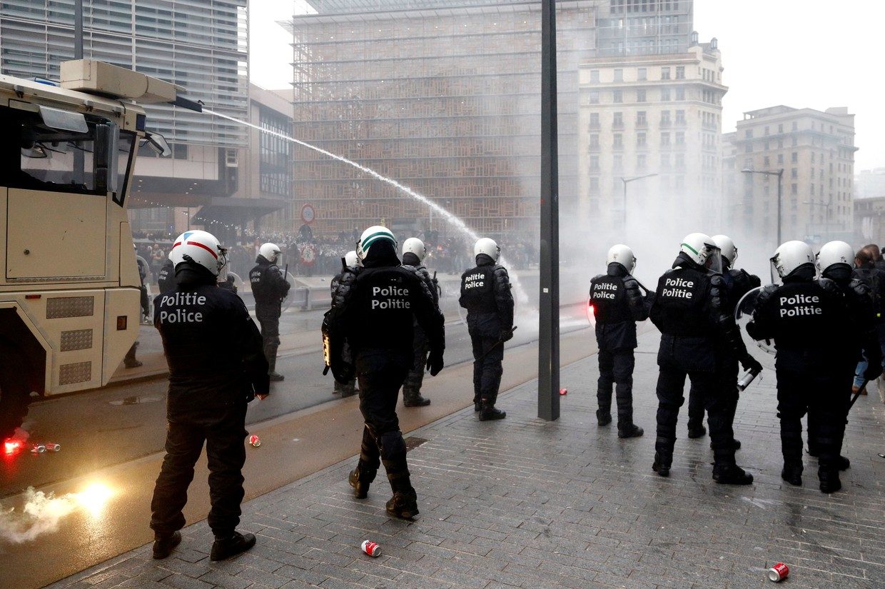Click to enlarge Brussels protest