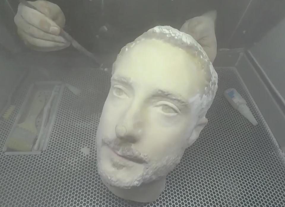 Click to enlarge 3D printed head used to break into Android phones