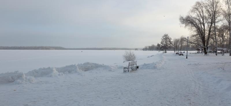 Valdai lake winter