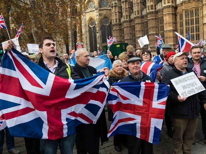 pro brexit leave EU rally