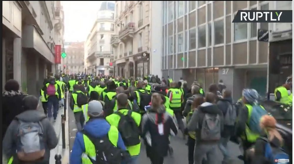 Click to enlarge Yellow Vests