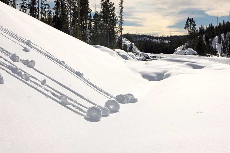 Snow rollers