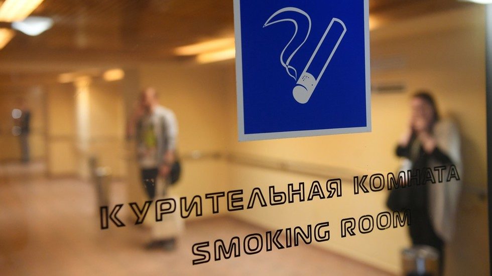 smoking room russia