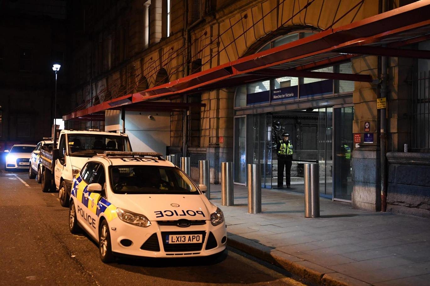Click to enlarge victoria station stabbing