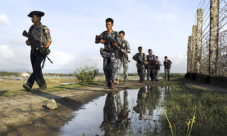 Burma Myanmar soldiers