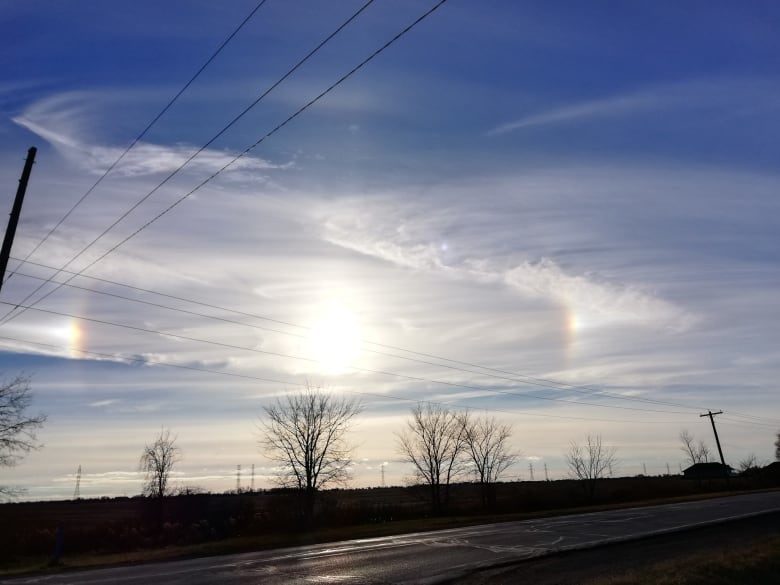 Click to enlarge Sun dog over SW ON, CA