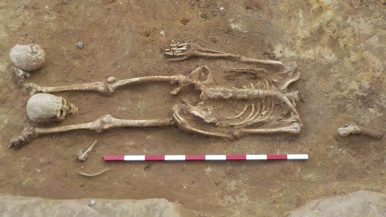 decapitated skeleton