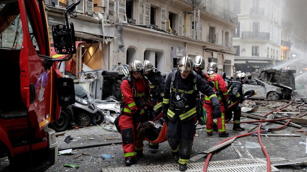 Click to enlarge Paris explosion 1