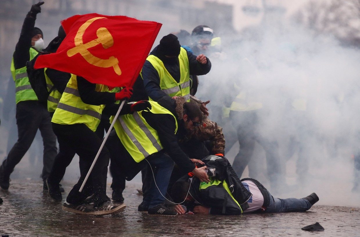 Yellow vest protest paris 9th week