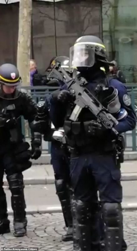 Click to enlarge semi-automatic weapon yellow vest