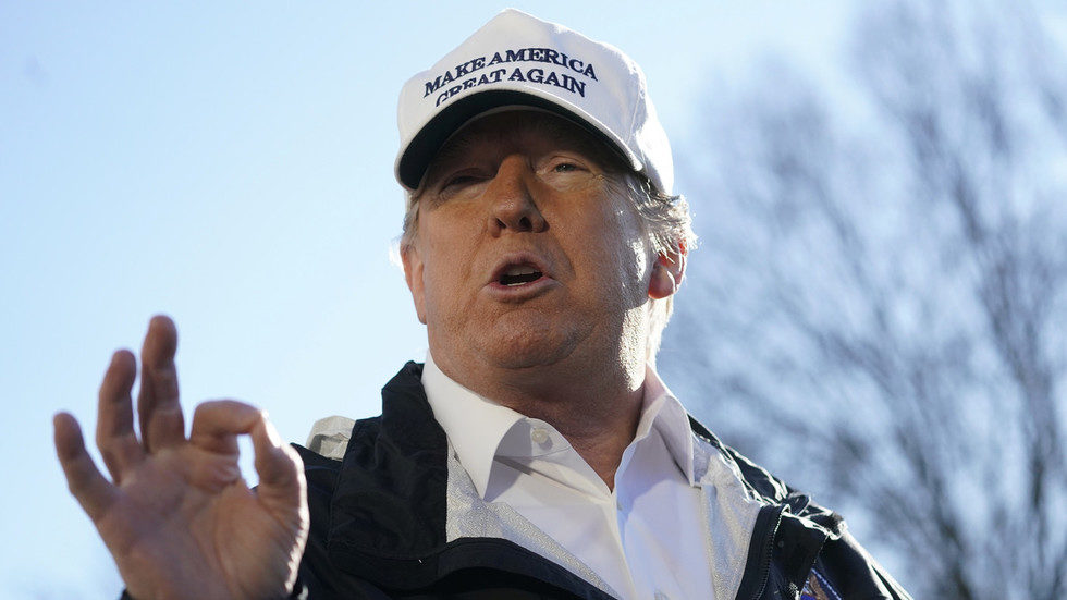 trump white MAGA hat