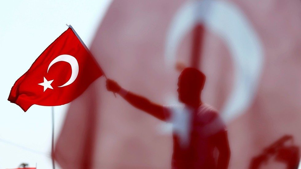 Click to enlarge turkey flag