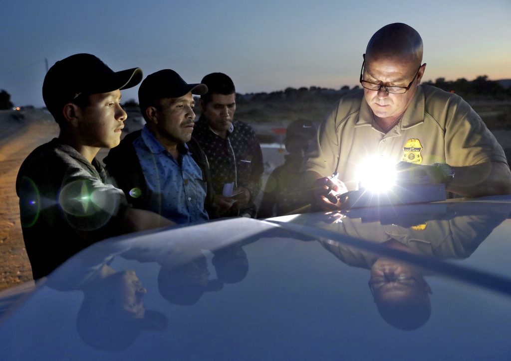Click to enlarge U.S. Customs and Border Patrol agent