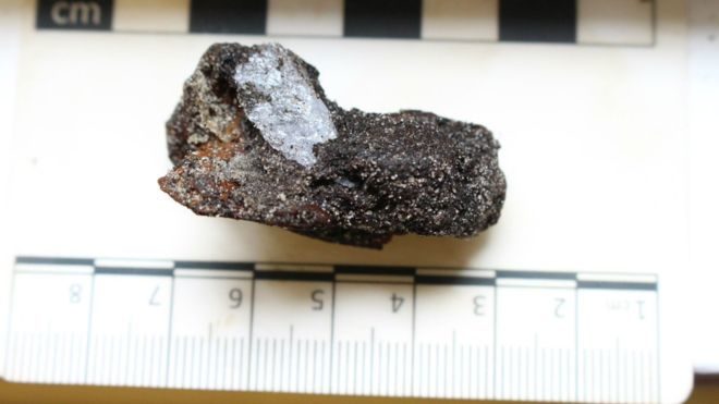 Click to enlarge A quartz flake