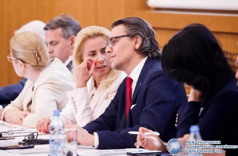 Click to enlarge homeschooling conference Russia