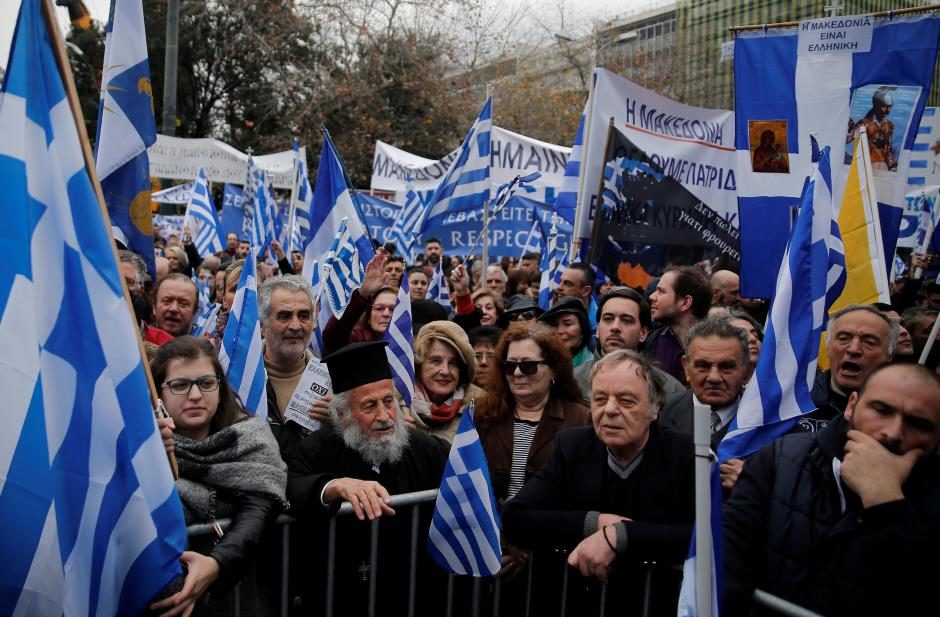 Greeks rally Athens against Macedonia name change