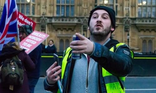 Click to enlarge Yellow vests 10