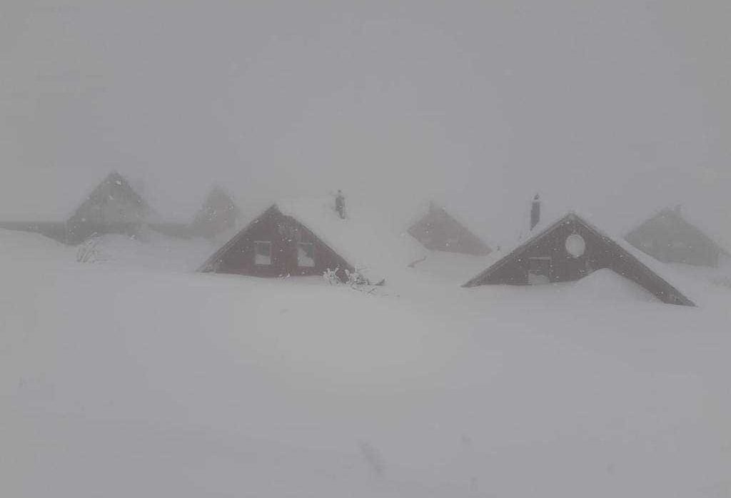 DEEP snow in Ebensee am Feuerkogel, Austria today, January 16
