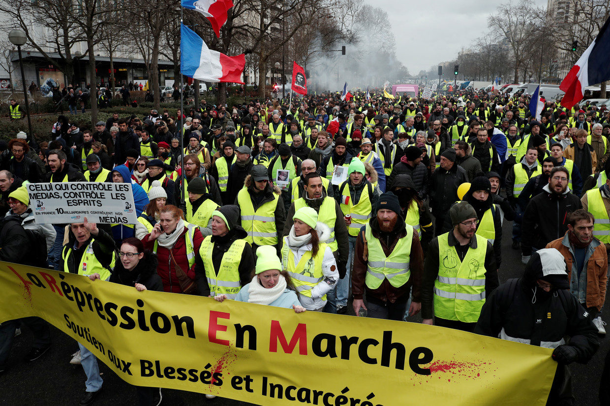 Click to enlarge yellow vests Paris January 26 2019