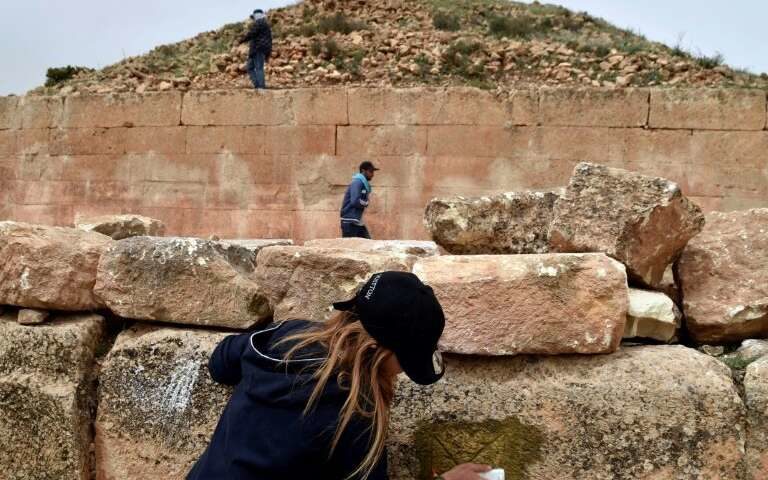 Click to enlarge algeria pyramids