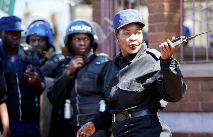 African policewoman