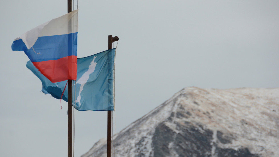 Click to enlarge Flags