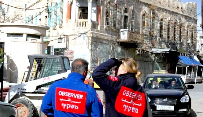 Click to enlarge 2 Observers