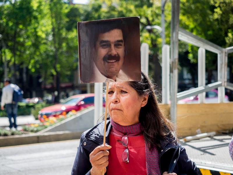 Click to enlarge Maduro venezuela supporter