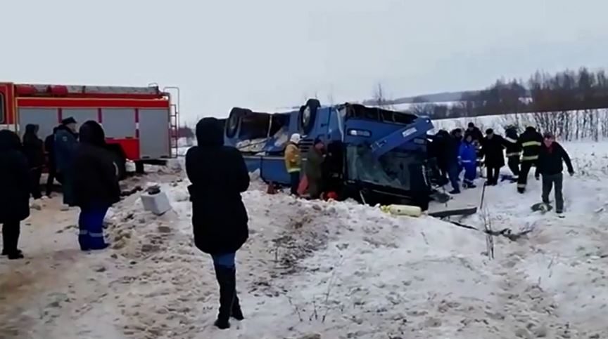 Click to enlarge Russian bus crash