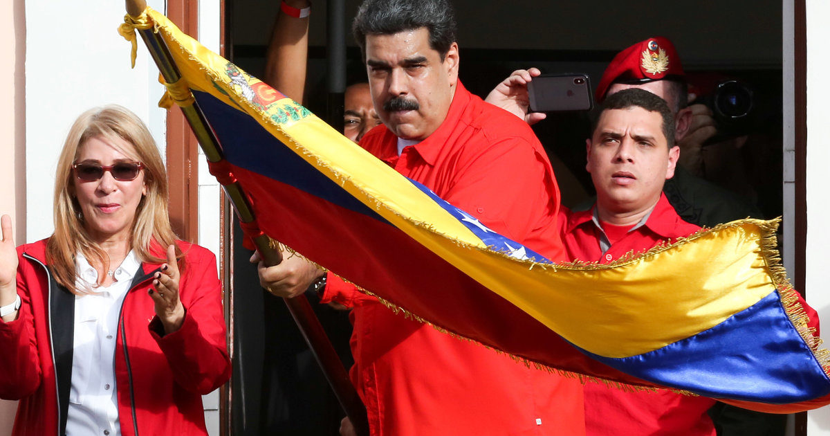 Click to enlarge Maduro support rally