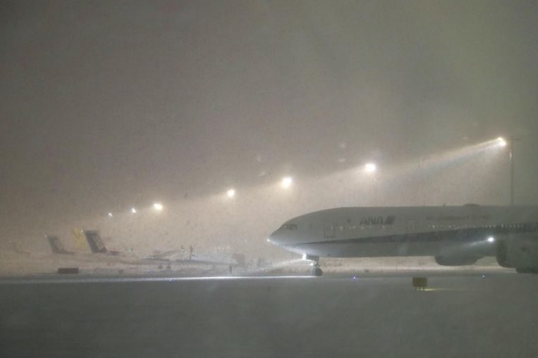 Heavy snowfall at New Chitose Airport in Hokkaido