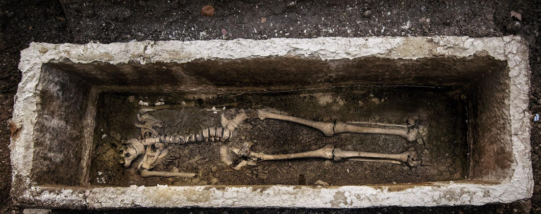 Click to enlarge skeleton buried