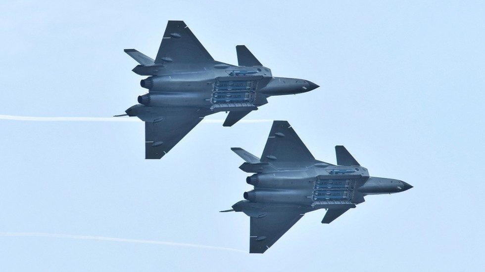 Click to enlarge J-20 stealth