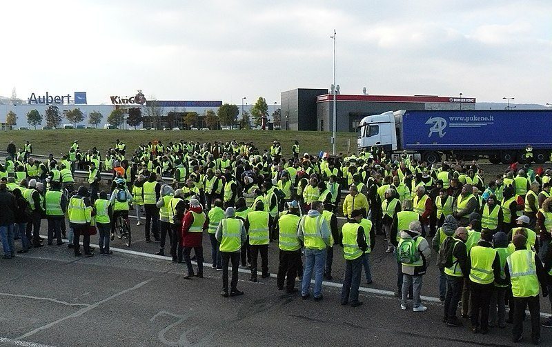 yellow vest protest countryside rounabout