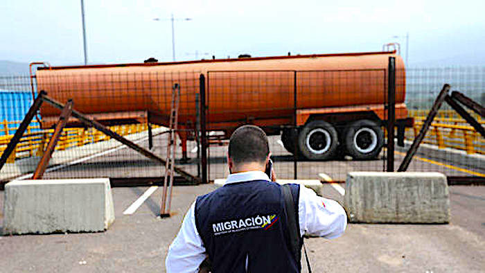 Click to enlarge fueltanker