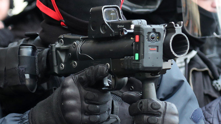 flash ball guns