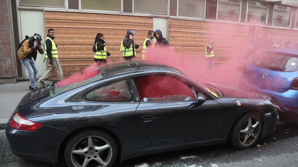 Click to enlarge porsche on fire