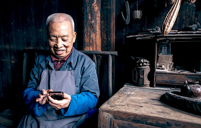 Click to enlarge Chinese guy phone
