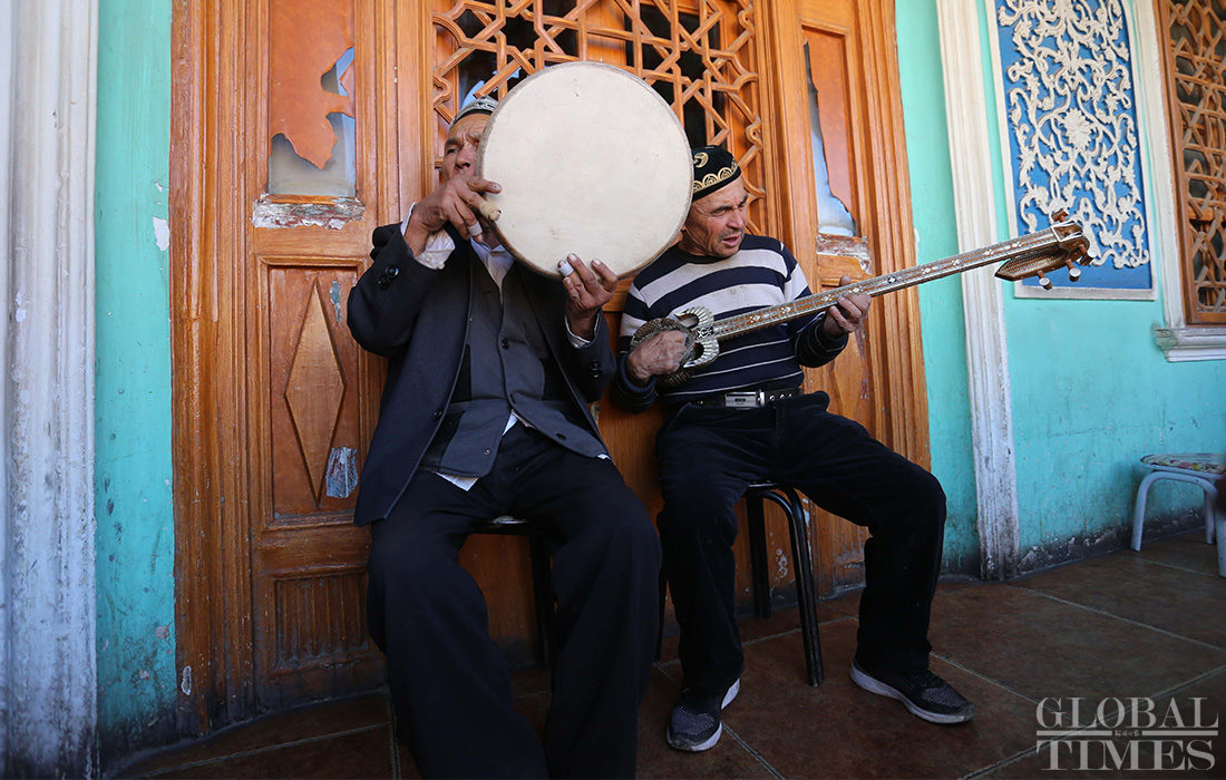 buskers