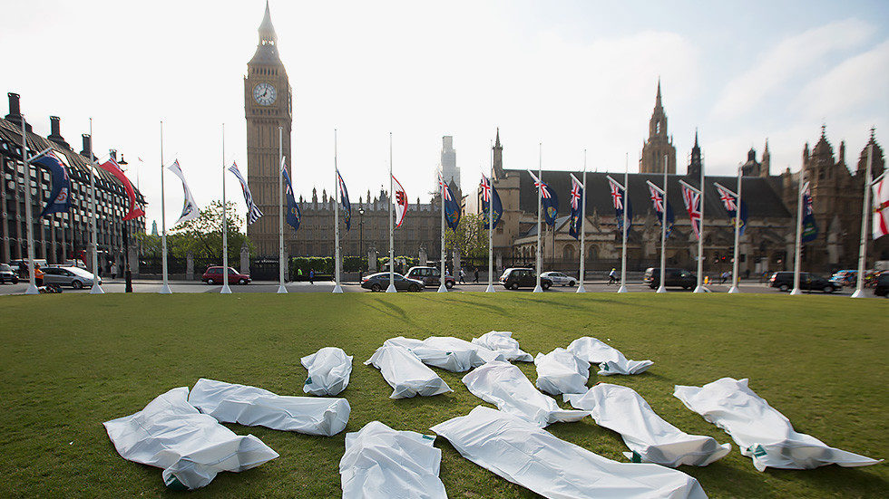 Click to enlarge body bag protest
