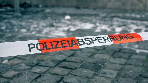 Click to enlarge German police