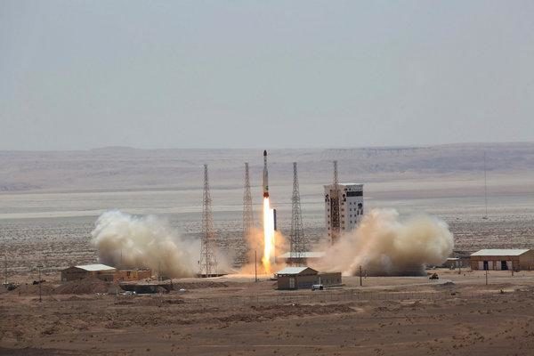 Iran rocket satellite