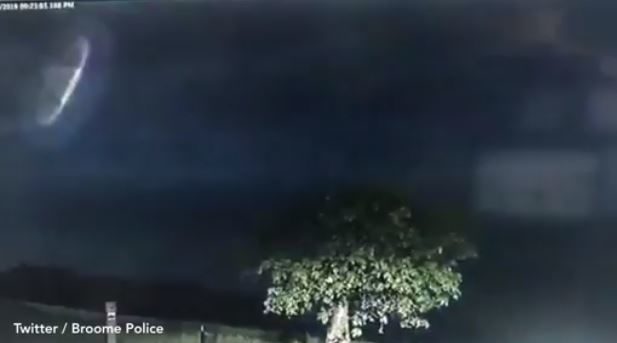 Strange light over AUS