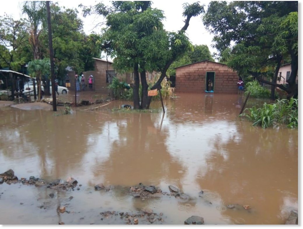 Floods leave 2 dead after record rainfall in Zimbabwe 8 inches in 24
